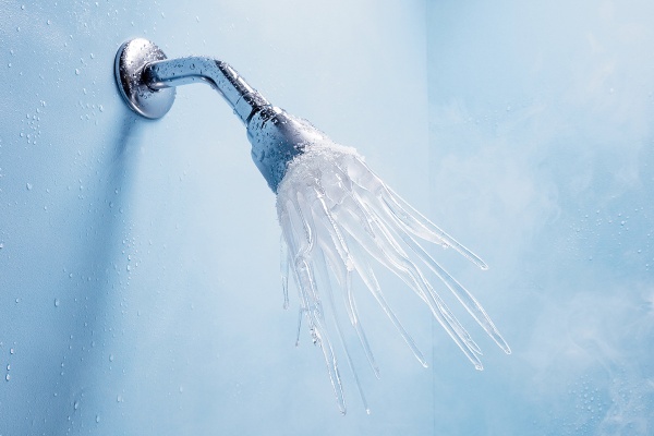 Tắm nước lạnh sẽ kích hoạt mỡ nâu trong cơ thể
