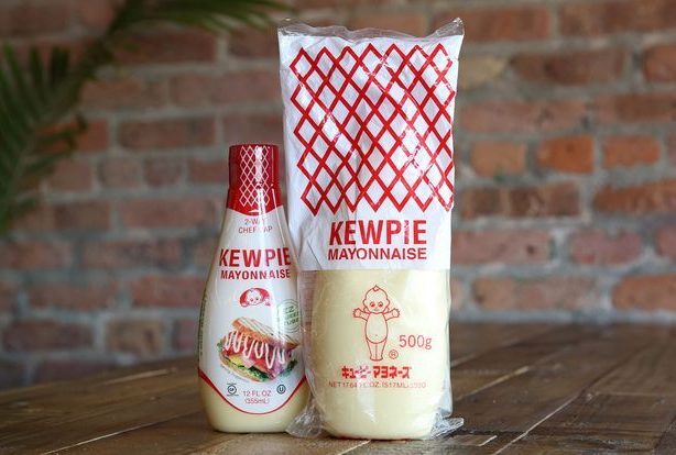 Sốt mayonannaise giảm cân hãng Kewpie của Nhật rất được ưa chuộng để làm salad